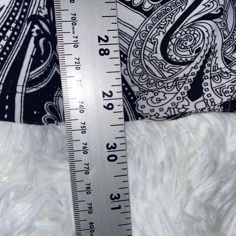 Classic Black and White Patterned Cache Dress Medium